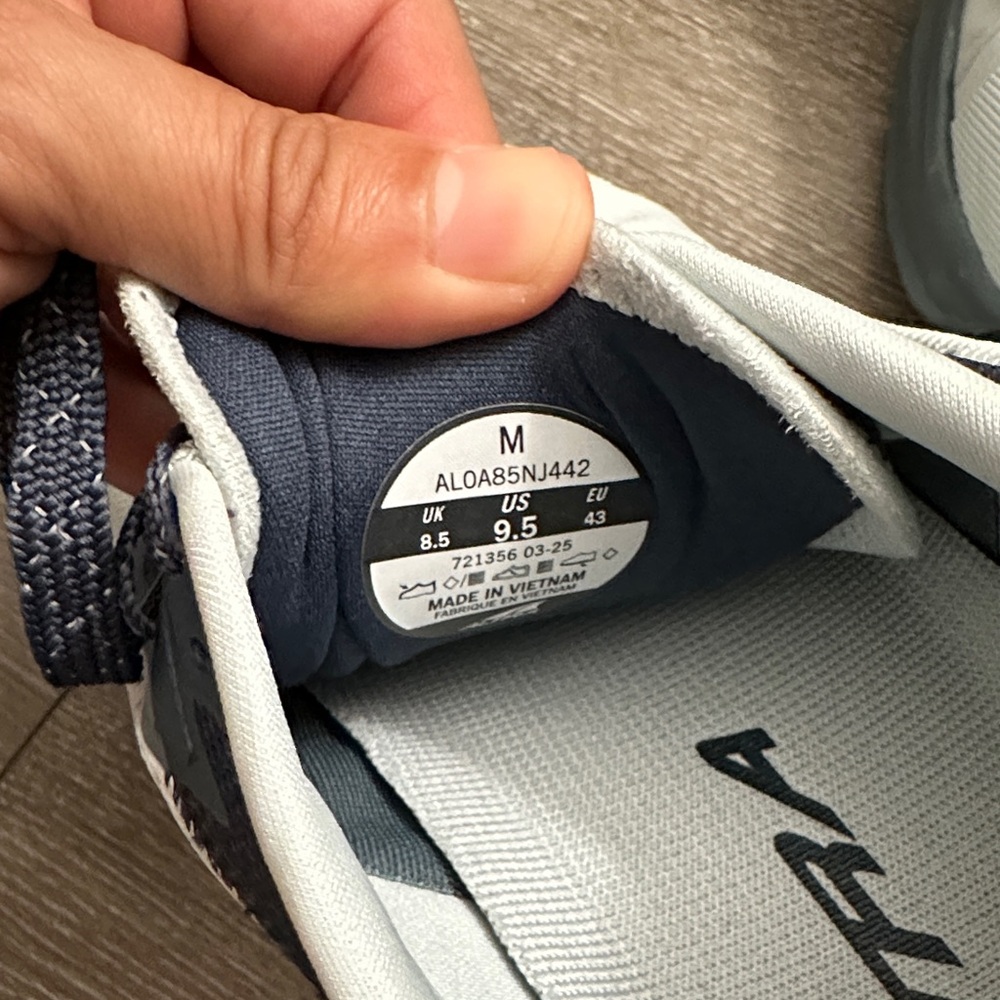 Altra Men's Olympus 6 Athletic Shoes - Dark Blue and White - Picture 5 of 6